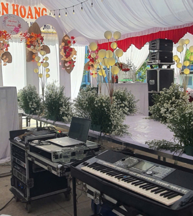 THIẾT KẾ SÂN KHẤU CƯỚI 